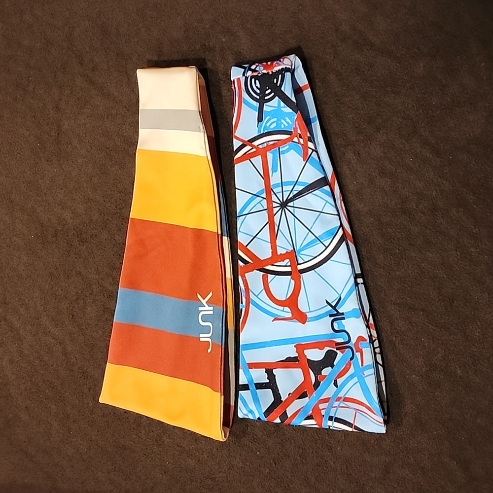 2 older style JUNK headbands like new
